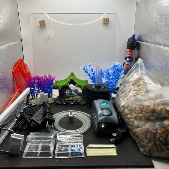 7 Gallon Unique Square Rimless Glass Aquarium Starter Kit.